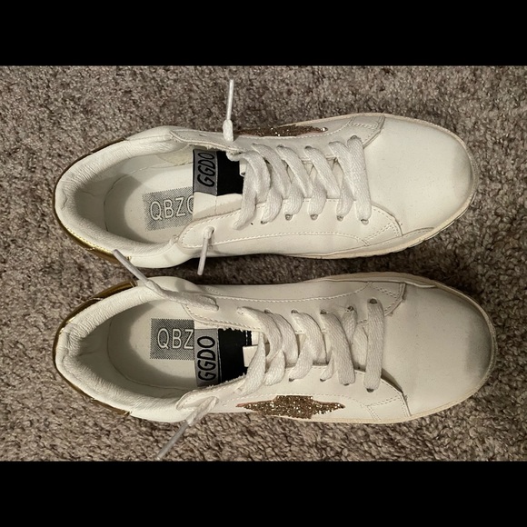 Gold star sneakers - Picture 2 of 2